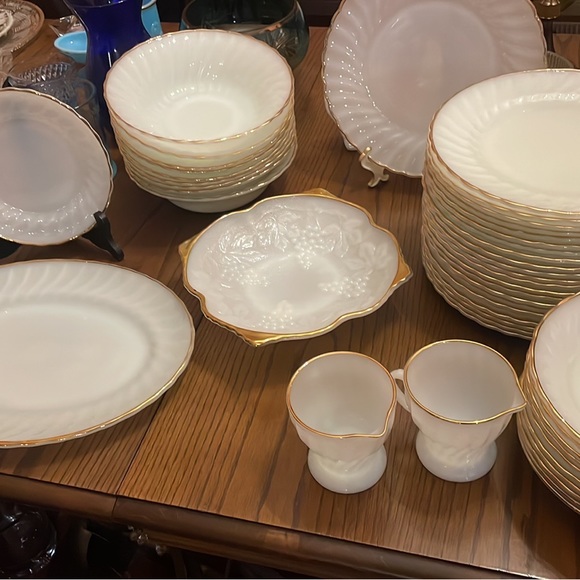 Vintage Fire King White with Gold Trim Glassware - 12 Dinnss - Picture 10 of 10